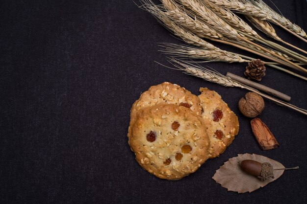 Biscuit sur table, dessert maison, boulangerie