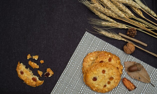 Biscuit sur table, dessert maison, boulangerie