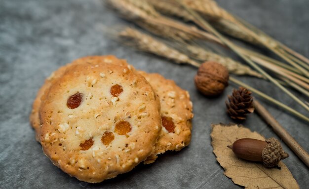 Biscuit sur table, dessert maison, boulangerie