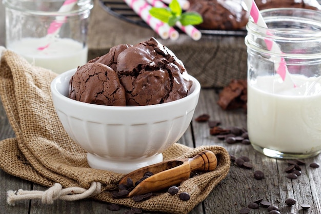 Biscuits Au Chocolat Dans Un Bol