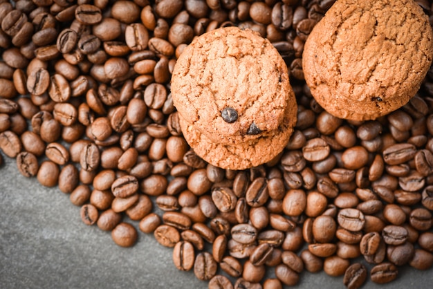 Biscuits au chocolat grains de café torréfiés