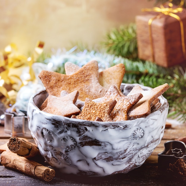 Biscuits au sucre en forme d'étoile sablée