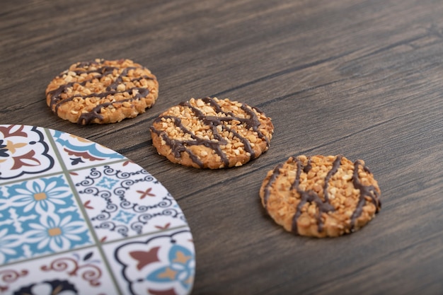 Biscuits à l'avoine avec graines et céréales. .