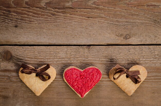 Biscuits coeur sur bois
