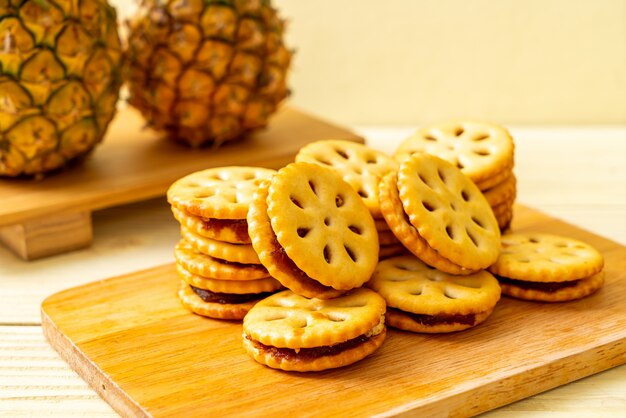 biscuits à la confiture d'ananas