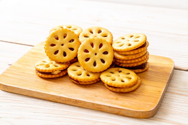 Biscuits à la confiture d'ananas