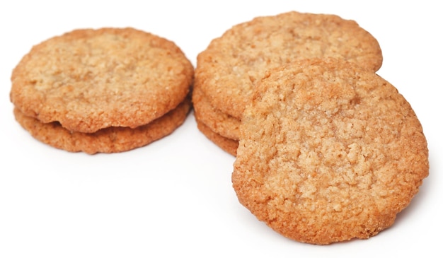 Biscuits faits à la main sur fond blanc