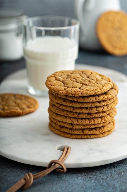 Biscuits à mâcher et minces à la mélasse