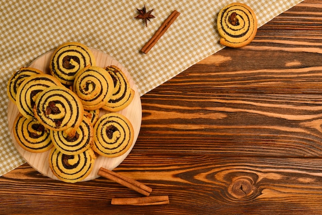 Biscuits maison aux raisins secs et graines de pavot