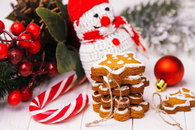 Biscuits de Noël avec décoration festive