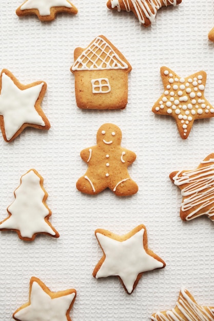 Biscuits de Noël glacés au pain d'épices