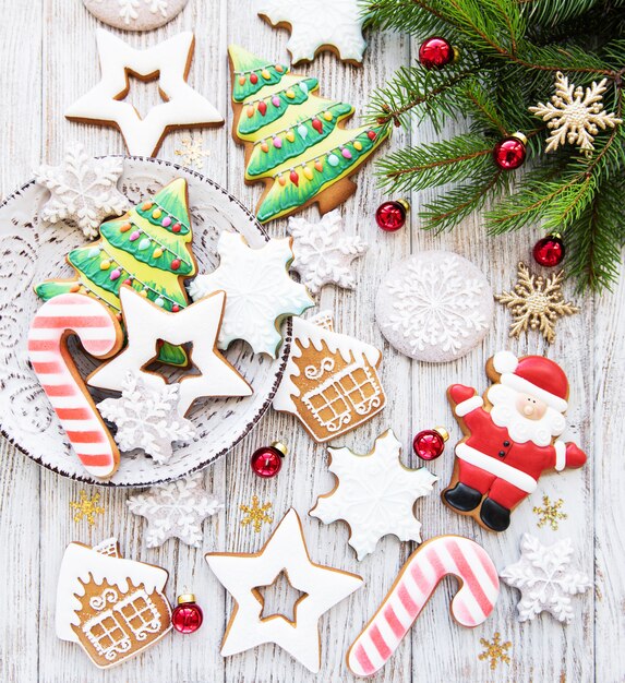 Biscuits de Noël et sapin de Noël