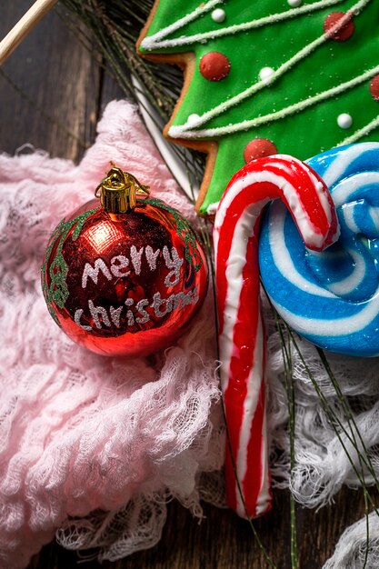 Photo biscuits de noël sur table en bois