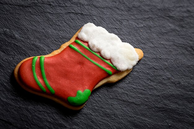 Biscuits de Noël sur table en bois