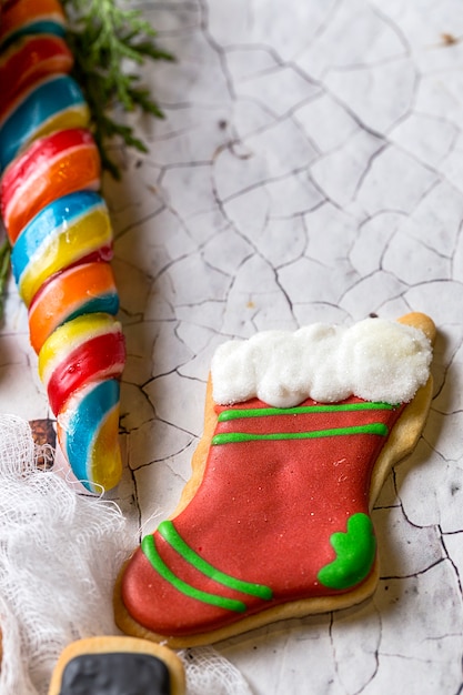 Photo biscuits de noël sur table en bois