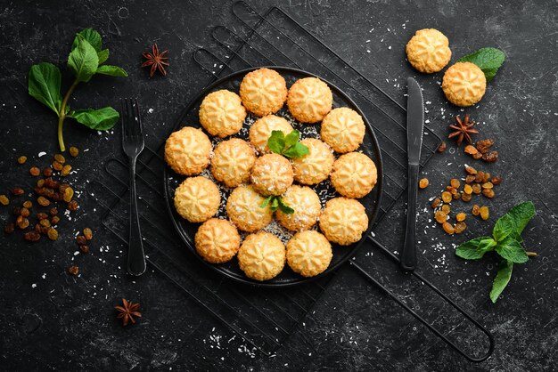 Biscuits à la noix de coco sucrés Bonbons Vue de dessus espace de copie gratuit