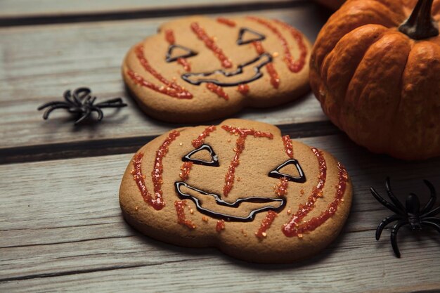 Biscuits de pain d'épice à la citrouille d'Halloween