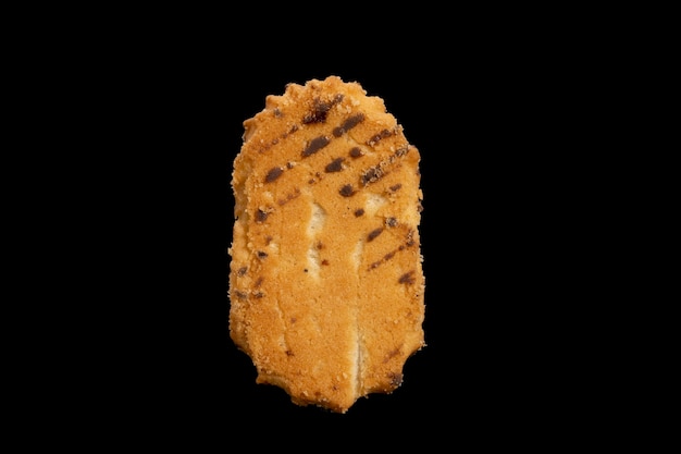 Biscuits sablés isolés sur fond noir. photo de haute qualité