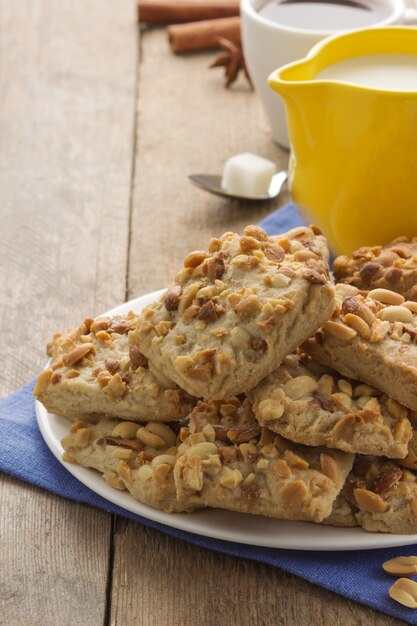 Biscuits sucrés sur bois