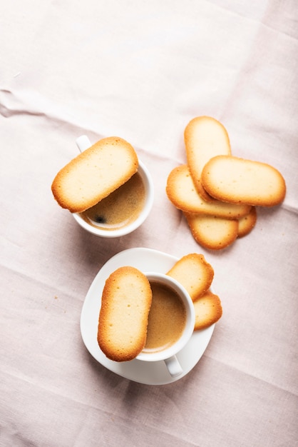 Biscuits traditionnels italiens Langues de chat