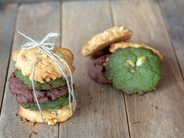 biscuits, y compris beurre d&#39;arachide, biscuits au thé vert et biscuits aux pépites de chocolat