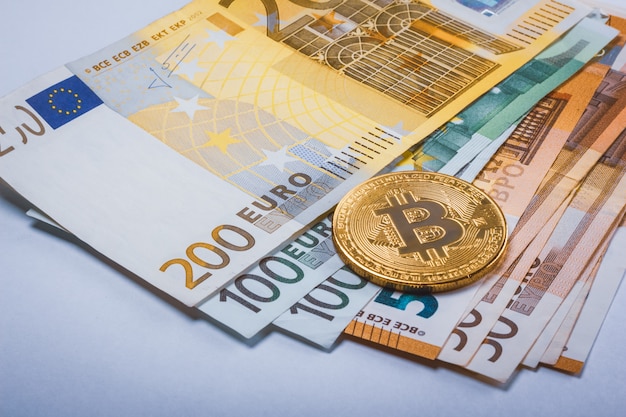 Bitcoin BTC et Cash Euro Factures