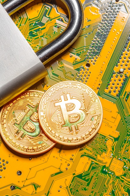 Bitcoin Et Cadenas En Or