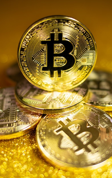 Bitcoin crypto monnaie or bitcoin btc macro shot de bitcoin pièces blockchain technologie bitcoin m...
