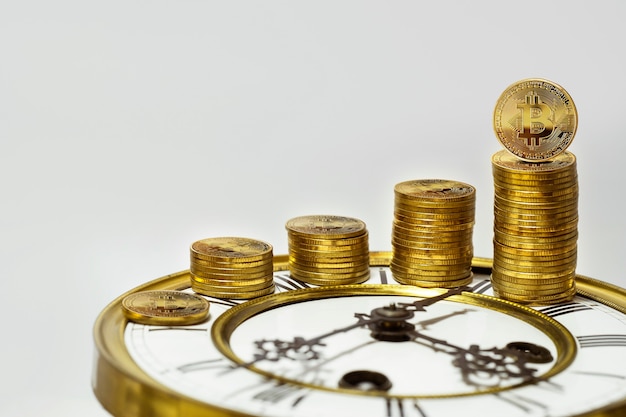 bitcoins sur une montre analogique