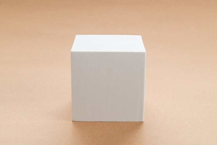 Photo bloc blanc dans le rasage de la géométrie