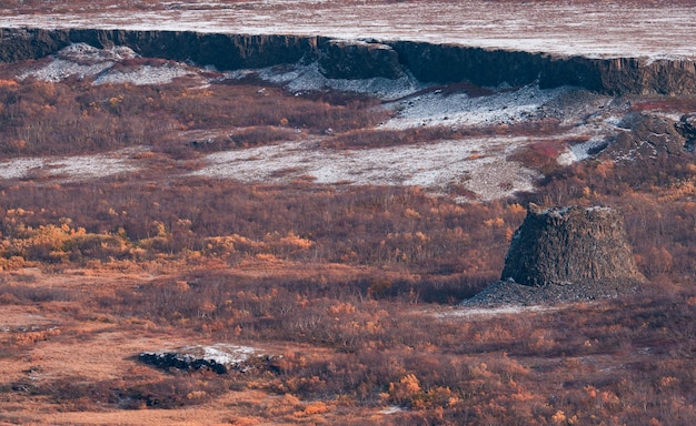 Photo bloc de pierres comme crème caramel en islande