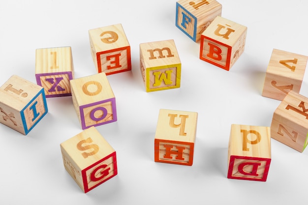 Blocs d'alphabet en bois