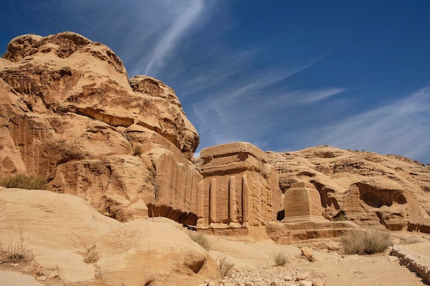 Blocs Djinn à Petra Jordanie