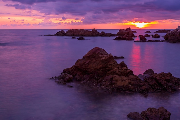 Boardman State Park sunset beach et surfOregonAutomne avec paysage marinVue sur le paysage marin