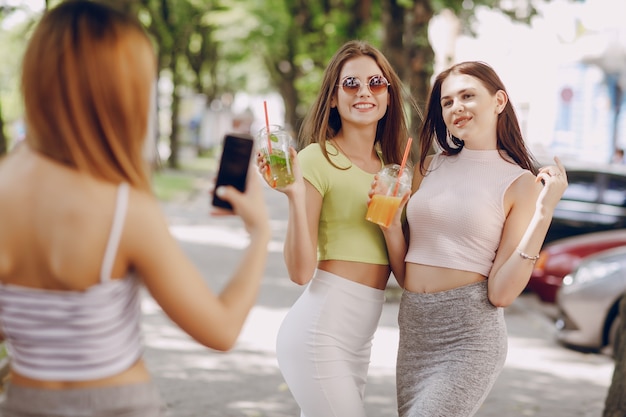 Photo boire femmes urbaines vacances personnes