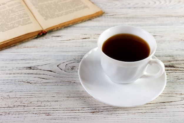 Boire une tasse de café livre de lecture