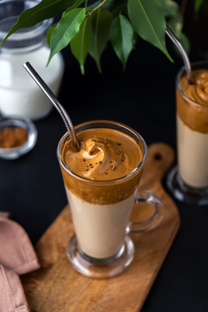 Boisson coréenne au lait et café fouetté au café Dalgona