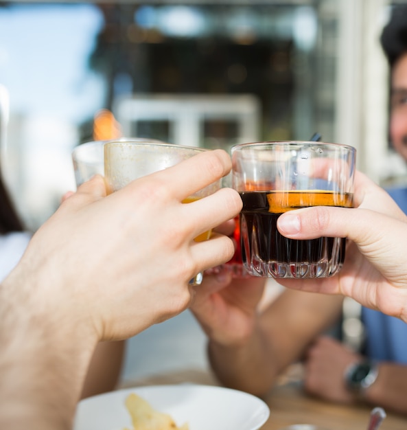 Boisson de fête des amis