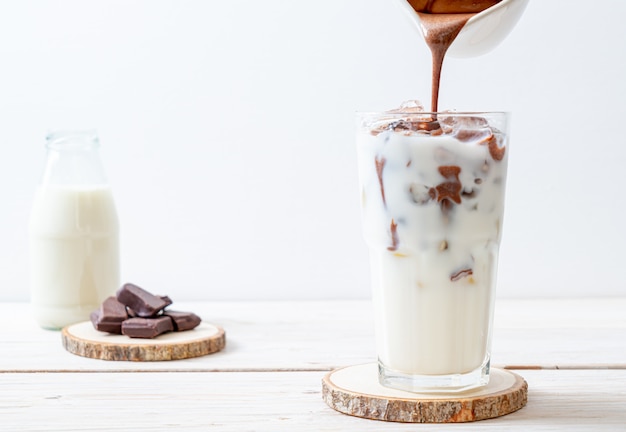 Boisson glacée au lait frappé au chocolat