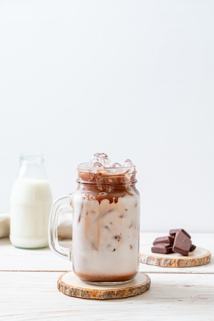 Boisson glacée au lait frappé au chocolat