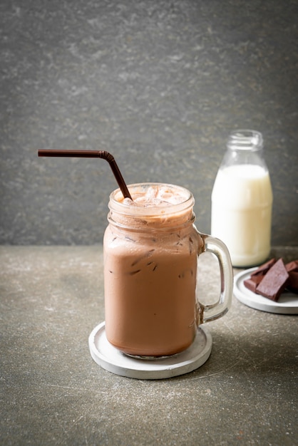 Boisson glacée au lait frappé au chocolat