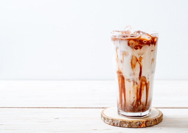 Boisson glacée au lait frappé au chocolat