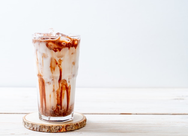 Boisson glacée au lait frappé au chocolat