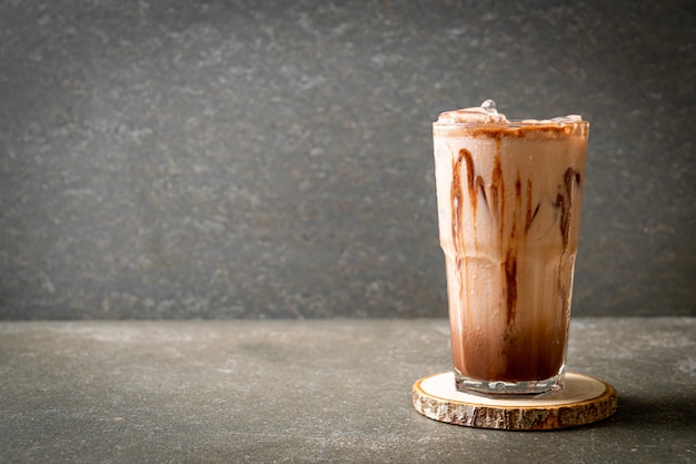 Boisson glacée au lait frappé au chocolat