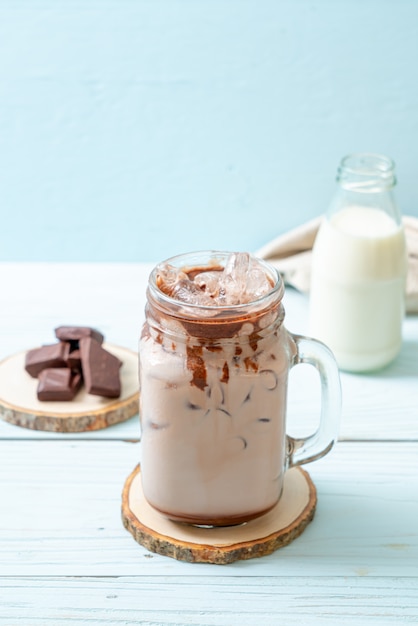 Boisson glacée au lait frappé au chocolat