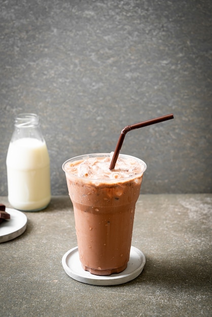 Boisson glacée au lait frappé au chocolat