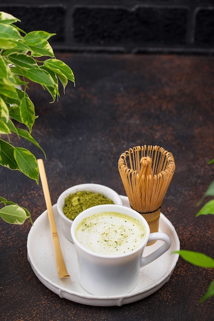 Boisson de latte au matcha vert sain