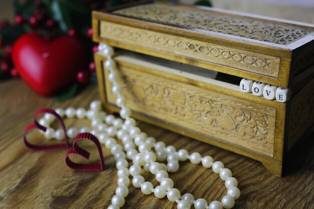 Boîte d'amour collier de perles