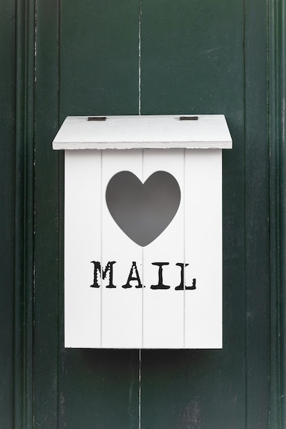 Boîte aux lettres en bois vintage d'extérieur