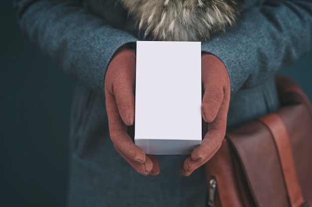 boîte blanche d&#39;un smartphone.